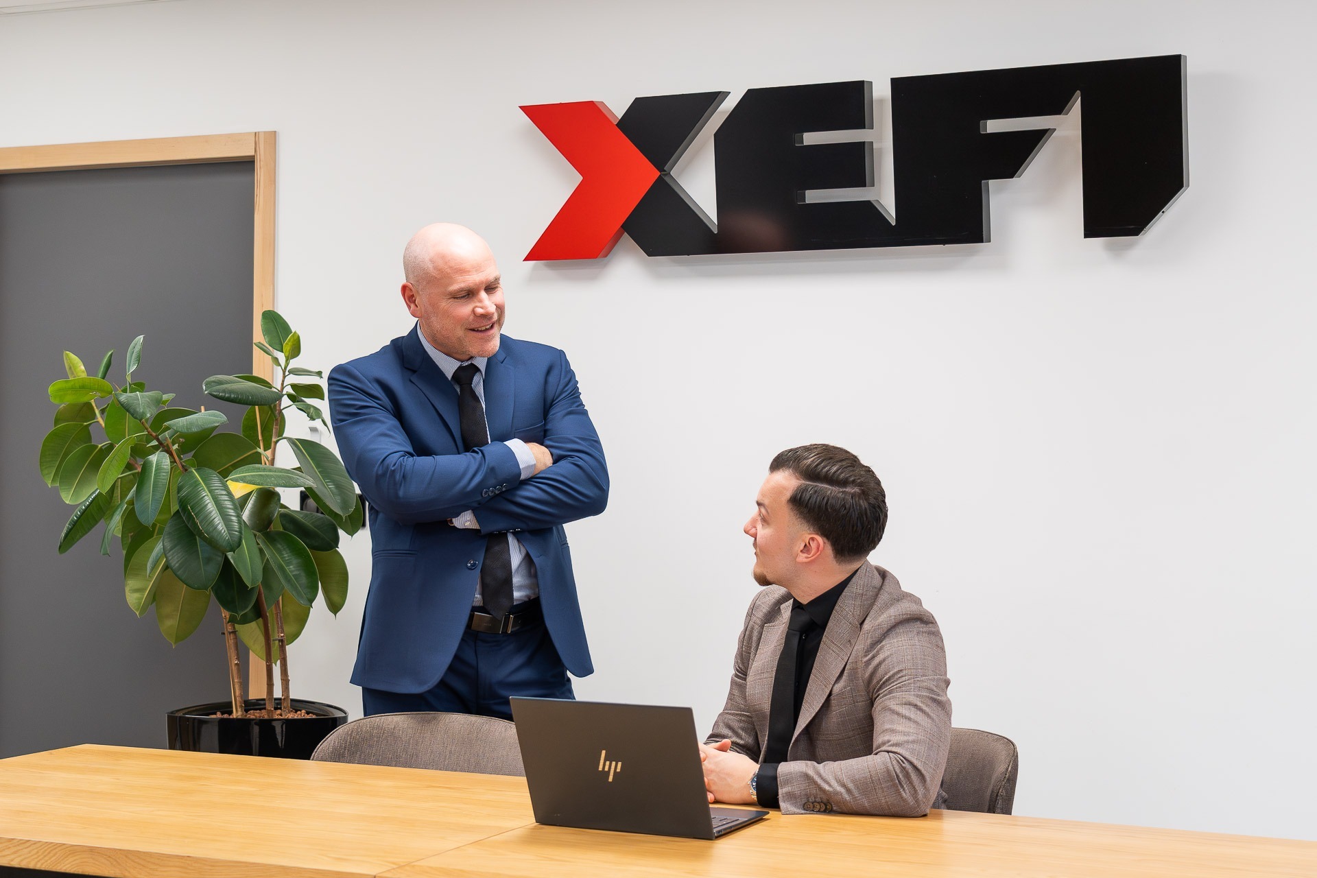 Accompagner entrepreneur de demain xefi commerce associe franchise xefi partenai